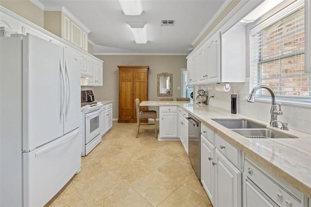 815 Comfort Lane, Jennings, LA 70546