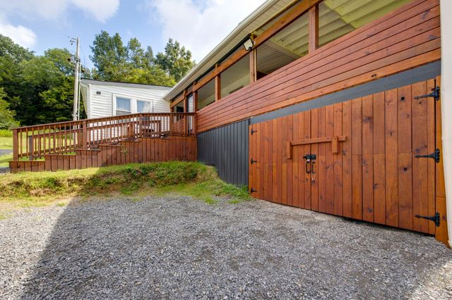 3203 Statesville Rd, Watertown, TN 37184