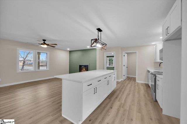 140 Triangle Road, Gaffney, SC 29340