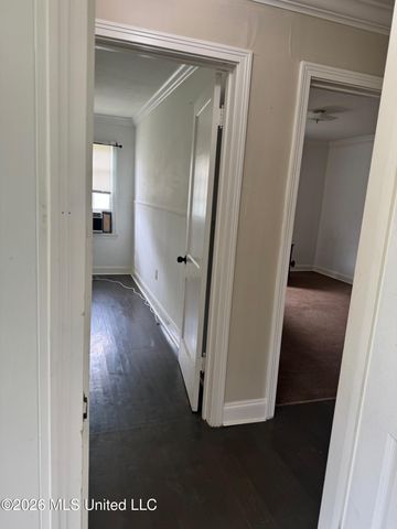 1118 W Mcdowell Road, Jackson, MS 39204