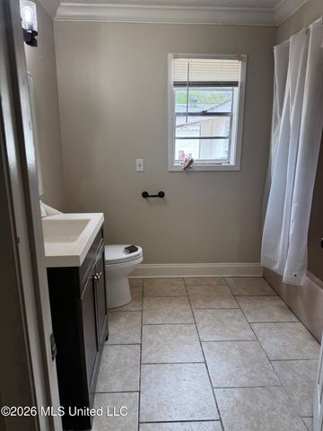 1118 W Mcdowell Road, Jackson, MS 39204