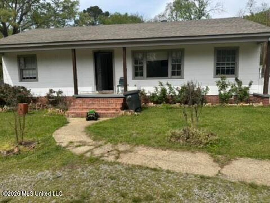 1118 W Mcdowell Road, Jackson, MS 39204
