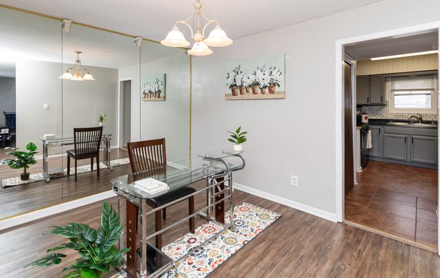 610 5th Avenue SE, Altoona, IA 50009