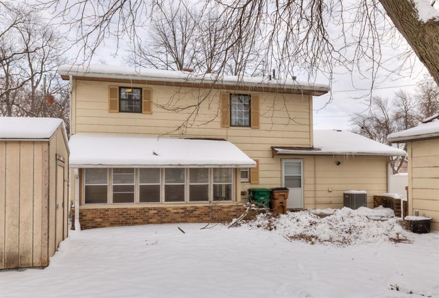 610 5th Avenue SE, Altoona, IA 50009