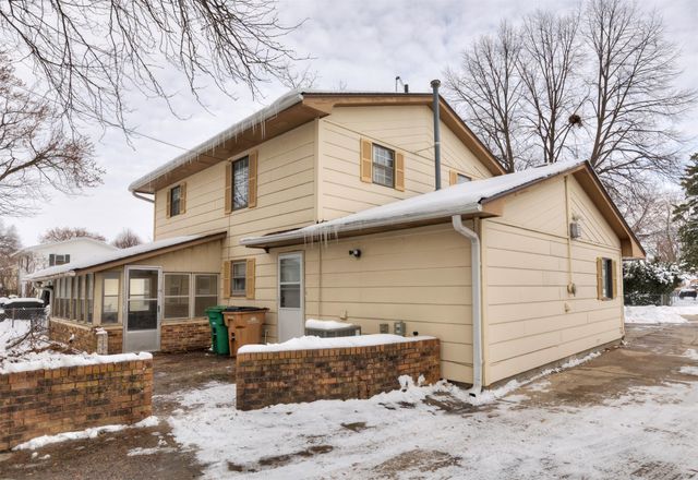 610 5th Avenue SE, Altoona, IA 50009