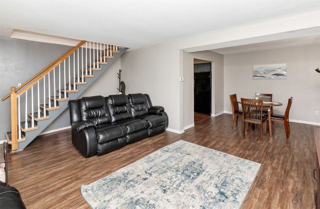 610 5th Avenue SE, Altoona, IA 50009