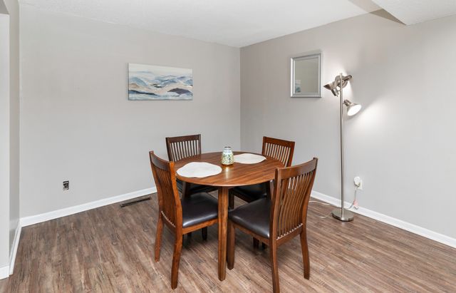 610 5th Avenue SE, Altoona, IA 50009