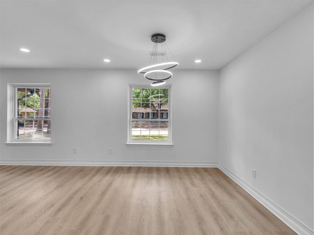 16007 Diana Lane, Houston, TX 77062