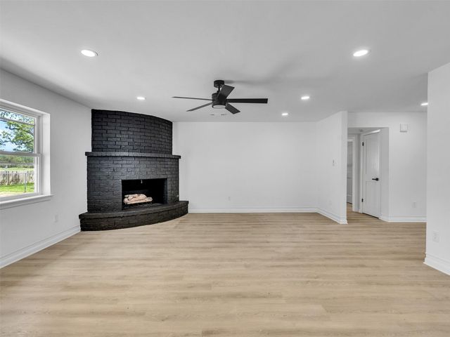 16007 Diana Lane, Houston, TX 77062