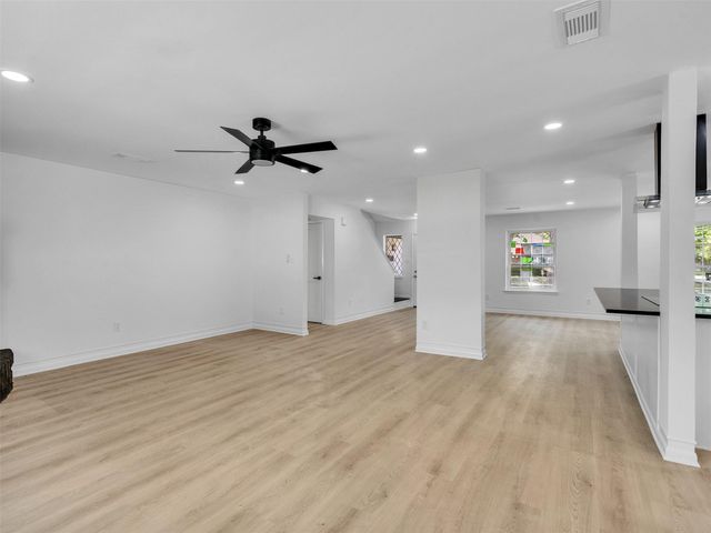 16007 Diana Lane, Houston, TX 77062