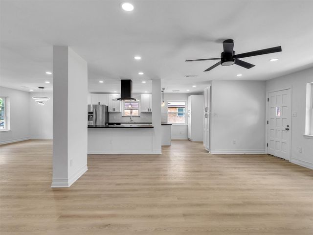 16007 Diana Lane, Houston, TX 77062