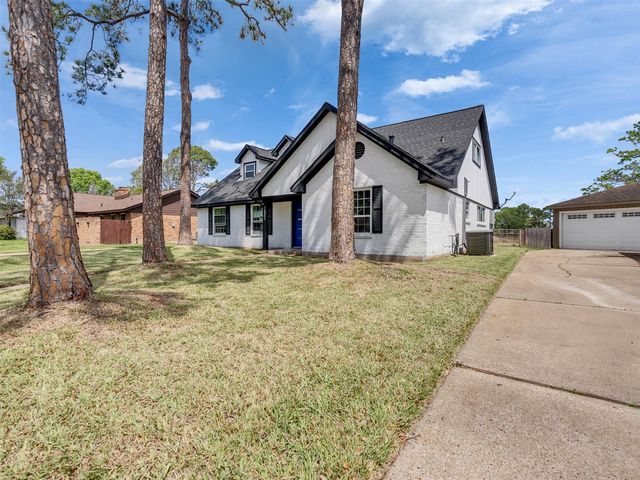 16007 Diana Lane, Houston, TX 77062
