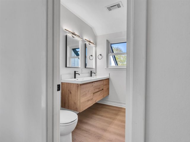 16007 Diana Lane, Houston, TX 77062