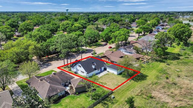 16007 Diana Lane, Houston, TX 77062