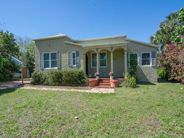 2237 10th Avenue, Vero Beach, FL 32960
