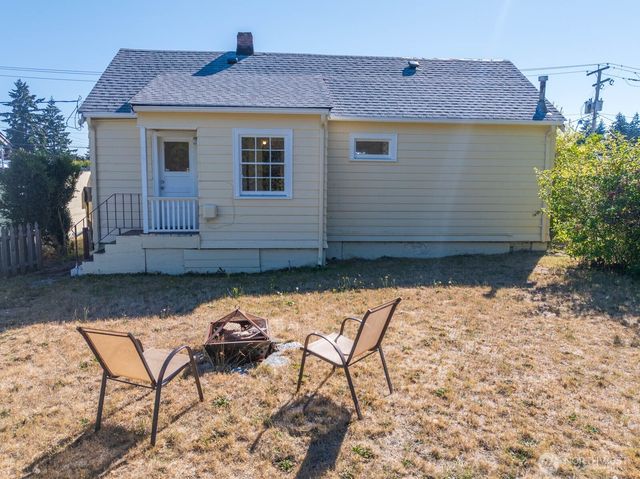 2710 15th Street, Bremerton, WA 98312