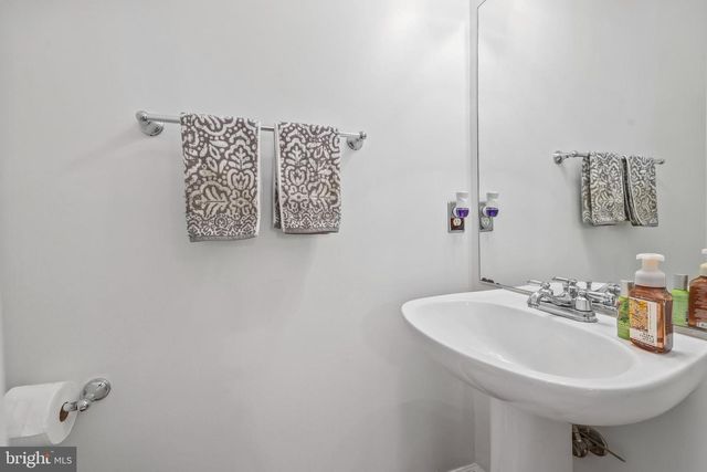 6428 WARREN POINT CT, Alexandria, VA 22315