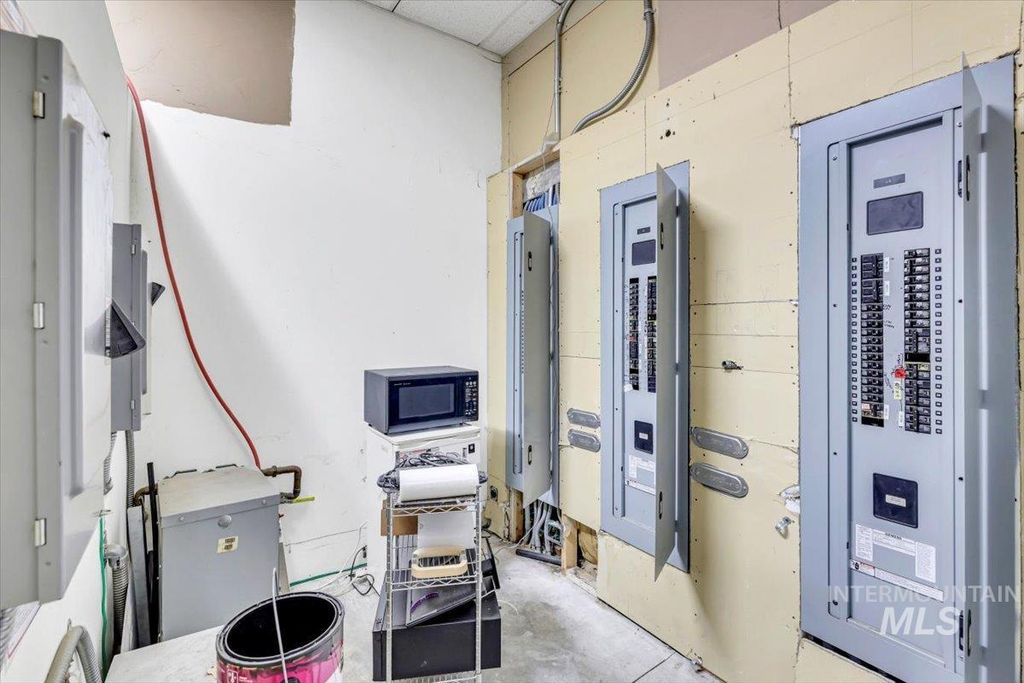 6732 W State Street, Garden City, ID 83714 photo 13