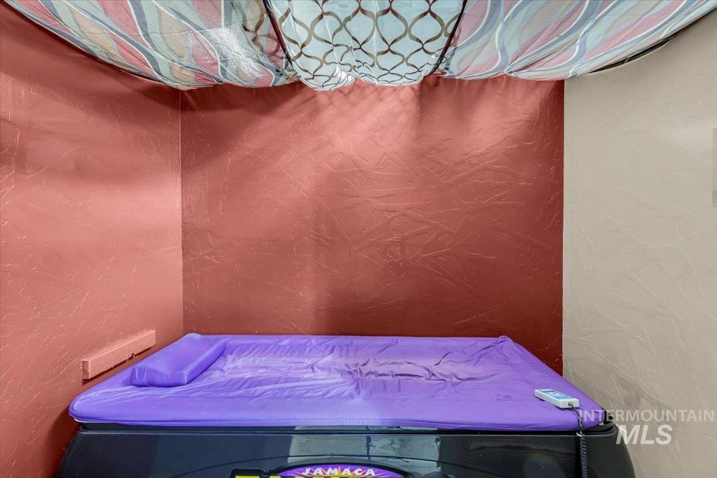 6732 W State Street, Garden City, ID 83714 photo 8