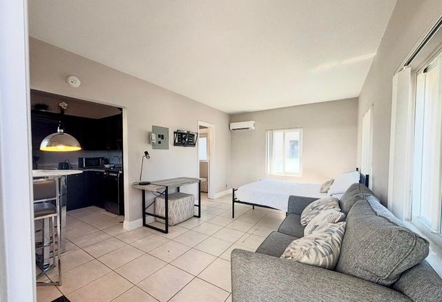 201 S Ocean Boulevard 2, Boca Raton, FL 33432