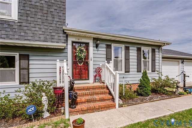 11011 Lamore Dr, Disputanta, VA 23842