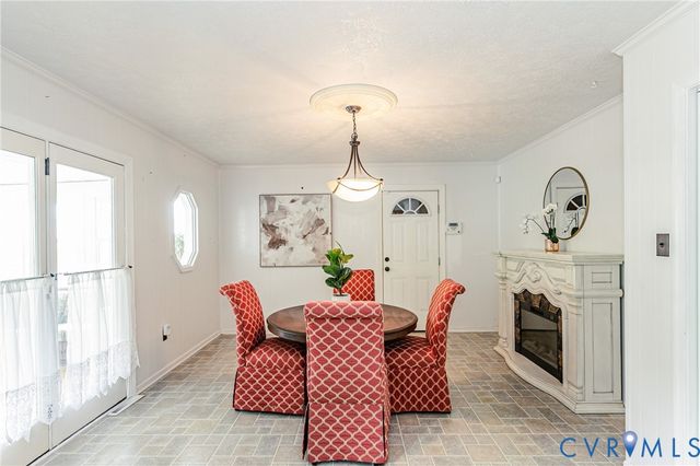 11011 Lamore Dr, Disputanta, VA 23842