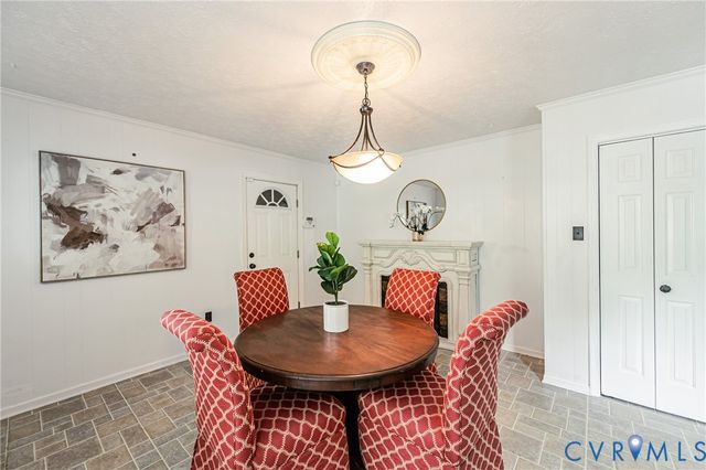 11011 Lamore Dr, Disputanta, VA 23842