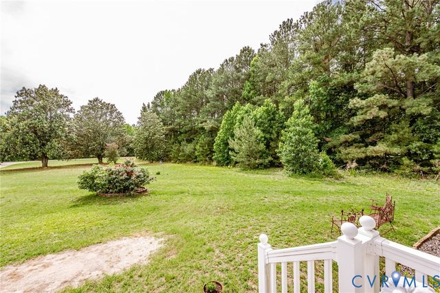 11011 Lamore Dr, Disputanta, VA 23842