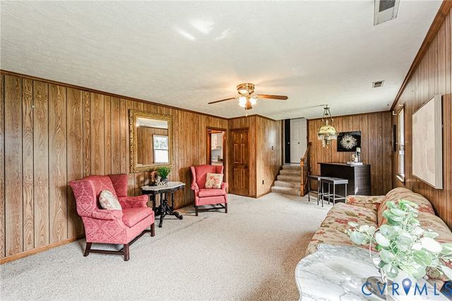 11011 Lamore Dr, Disputanta, VA 23842