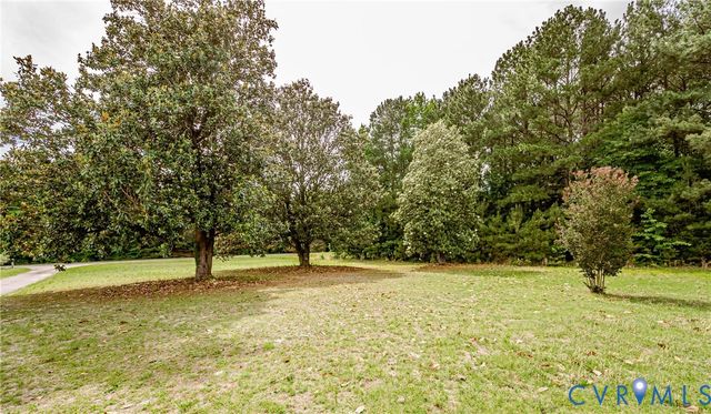 11011 Lamore Dr, Disputanta, VA 23842