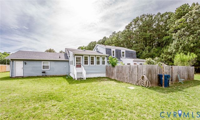11011 Lamore Dr, Disputanta, VA 23842