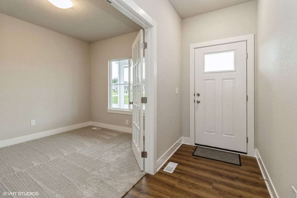 5656 Brookview Avenue, Des Moines, IA 50317