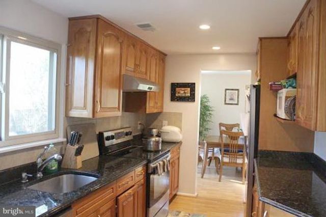 11609 PINEY LODGE RD, North Potomac, MD 20878