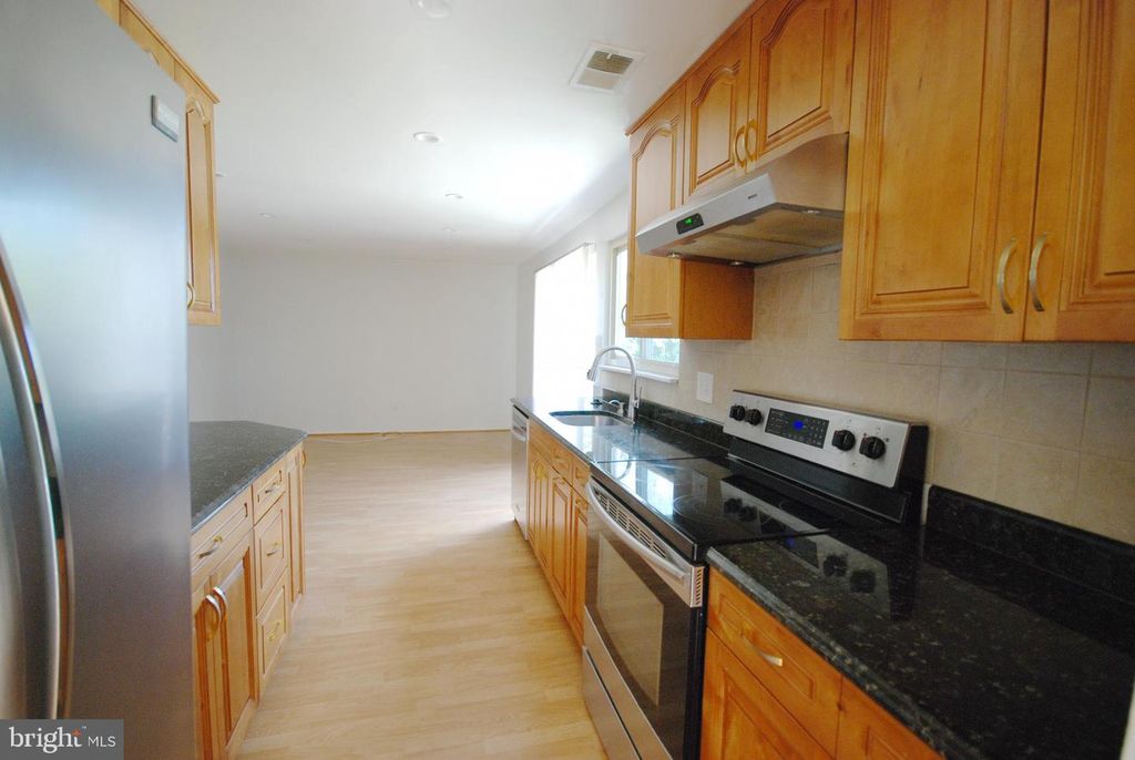 11609 PINEY LODGE RD, North Potomac, MD 20878