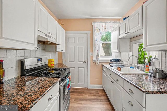 438 OAK TC, Reading, PA 19611