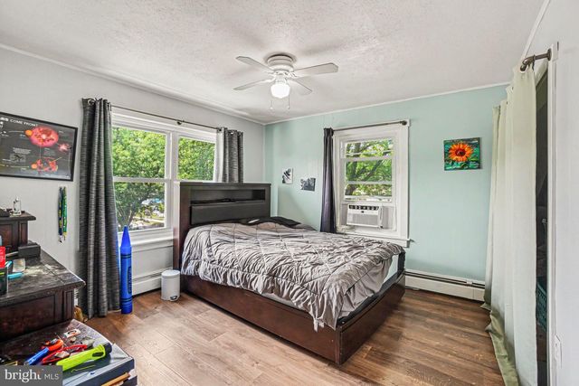 438 OAK TC, Reading, PA 19611