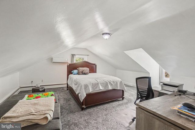 438 OAK TC, Reading, PA 19611