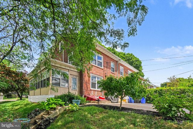438 OAK TC, Reading, PA 19611
