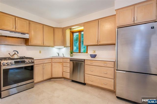 107 Highland Avenue, Bergenfield, NJ 07621