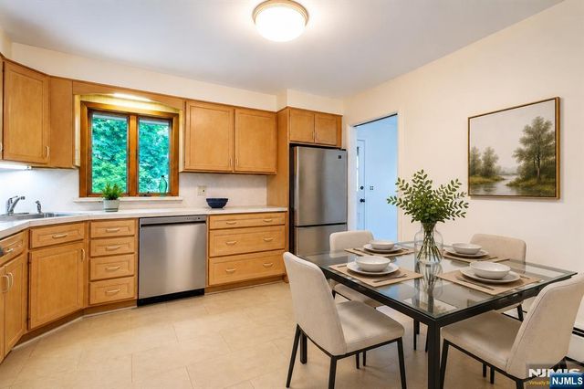 107 Highland Avenue, Bergenfield, NJ 07621