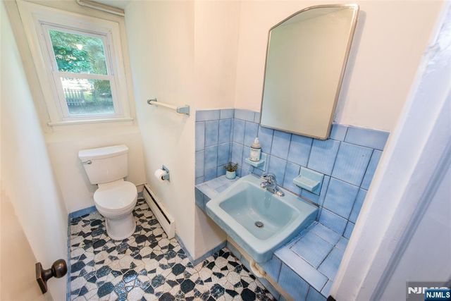 107 Highland Avenue, Bergenfield, NJ 07621
