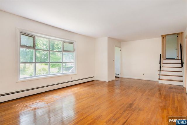 107 Highland Avenue, Bergenfield, NJ 07621
