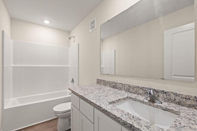 18762 Grant Street NW, Elk River, MN 55330