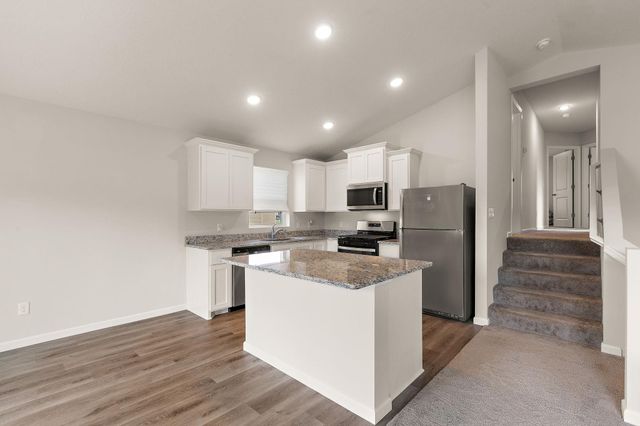 18762 Grant Street NW, Elk River, MN 55330