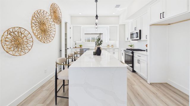 2421 Harrington Street, Houston, TX 77026