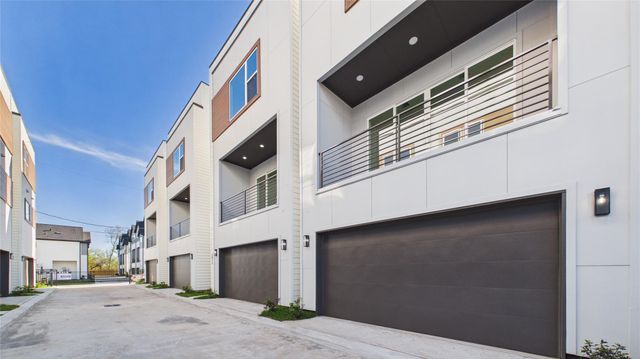2421 Harrington Street, Houston, TX 77026