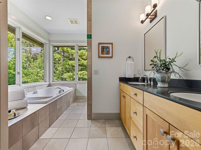 47 Garland Drive, Asheville, NC 28804