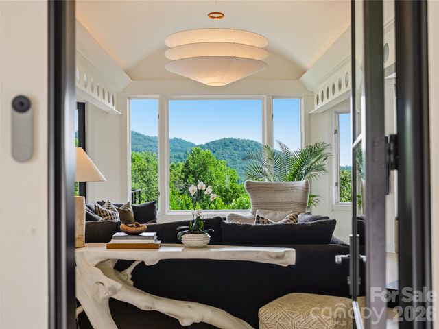 47 Garland Drive, Asheville, NC 28804