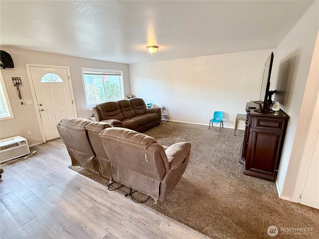 812 Ferry Street, Wenatchee, WA 98801