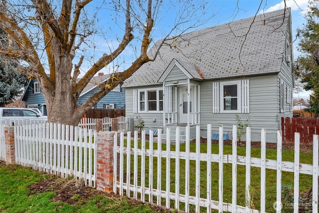 1013 Amherst Avenue, Wenatchee, WA 98801